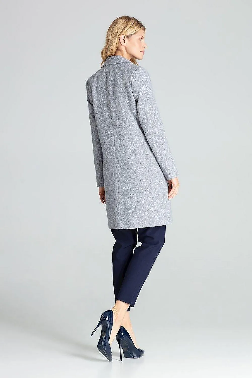 Chic Grey Mid-Length Coat with Elegant Collar and Trendy 3-Button Front Closure