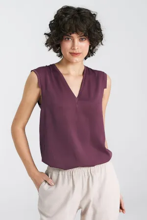 Chic Sleeveless Viscose Blouse with Pleated Details