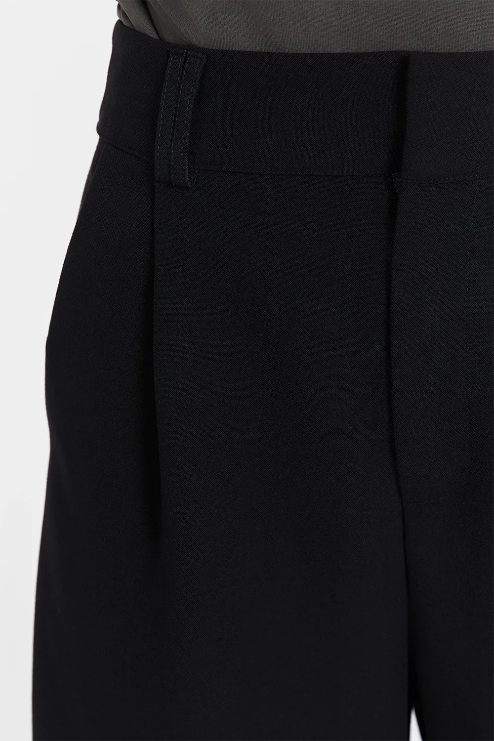 ROSA BLACK BERMUDA SHORT