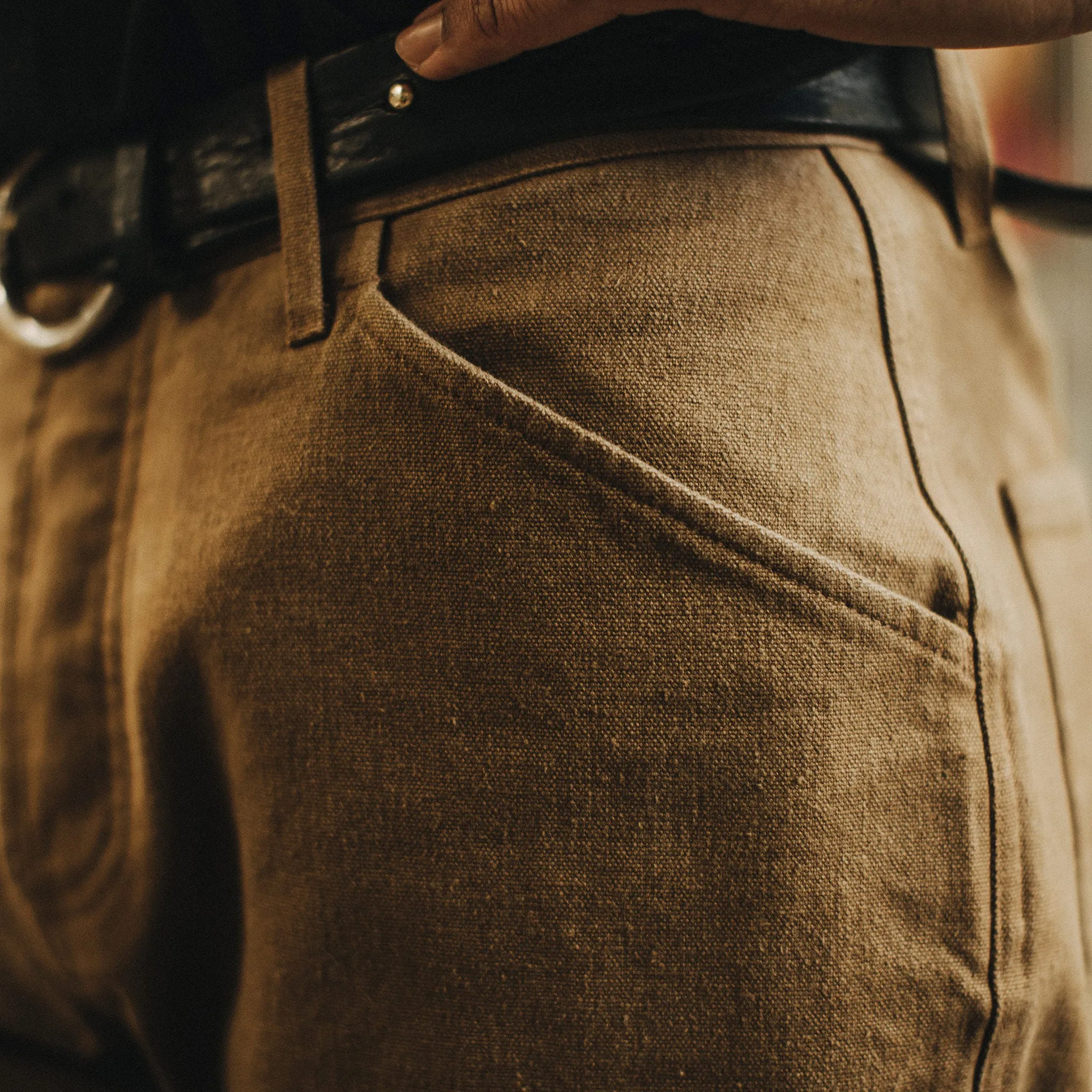 The Camp Pant in British Khaki Boss Duck