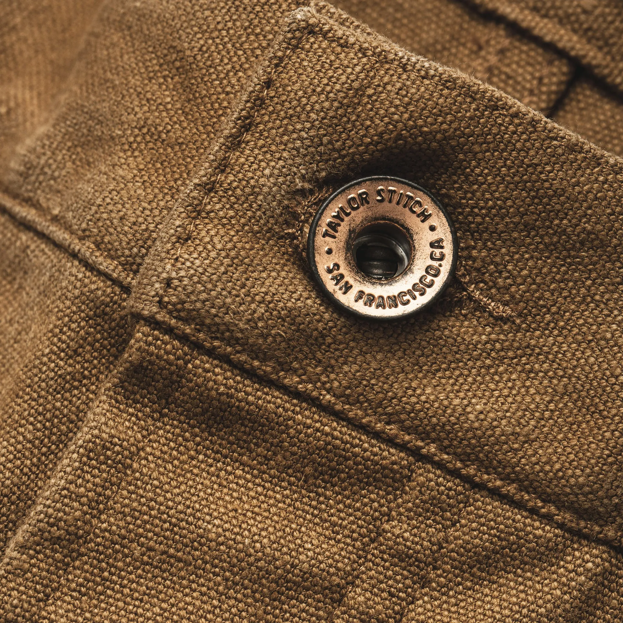 The Camp Pant in British Khaki Boss Duck