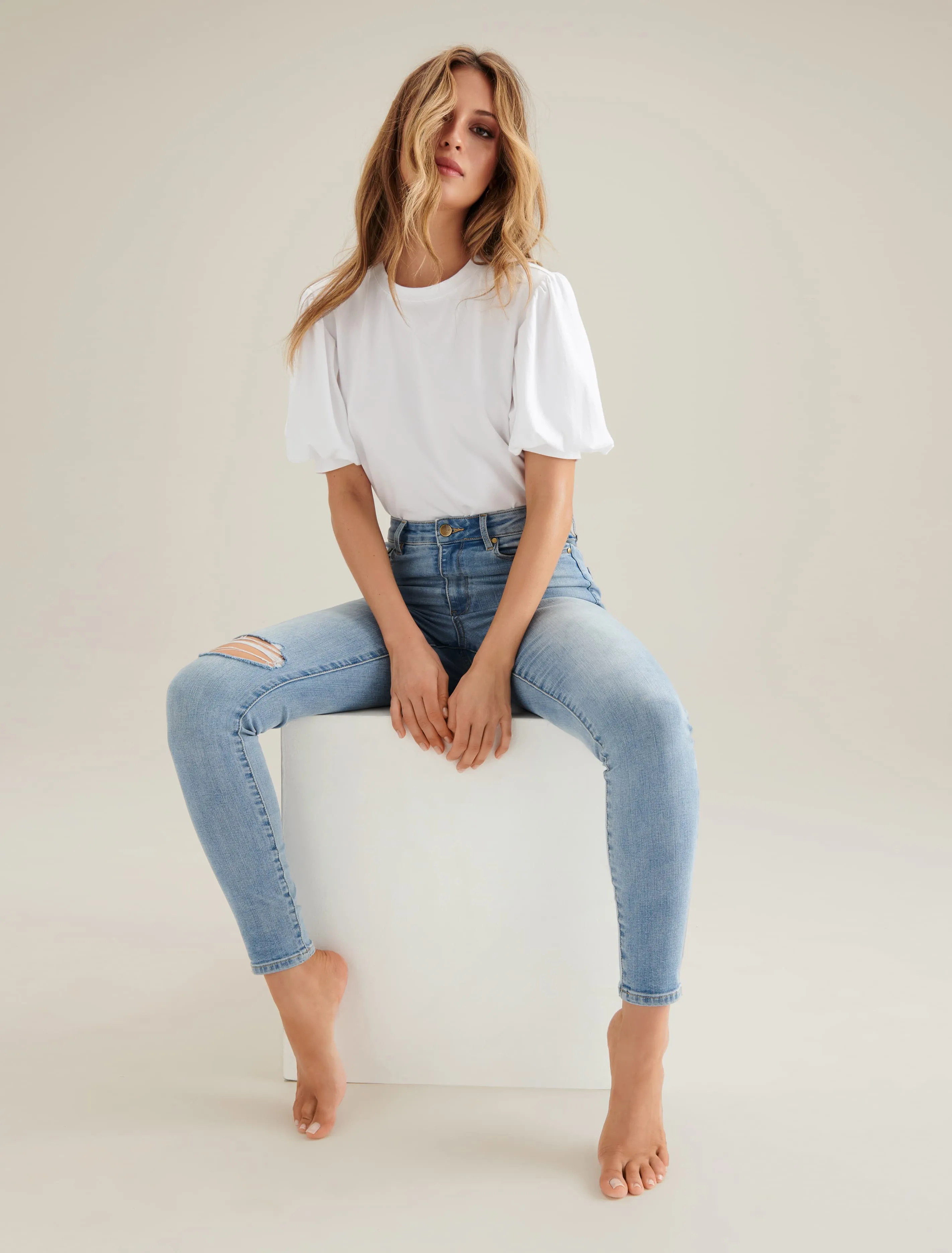 Zoe Mid Rise Ankle Grazer Jean